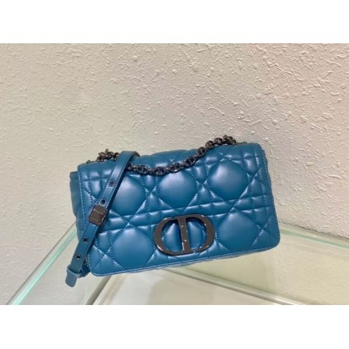 MEDIUM DIOR CAROBAG Gradient Cannage lamsleer M9242WN blauw