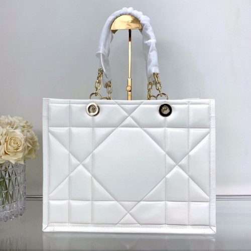 MEDIUM DIOR ESSENTIAL TOTE TAS Kalfsleer M8721 WIT