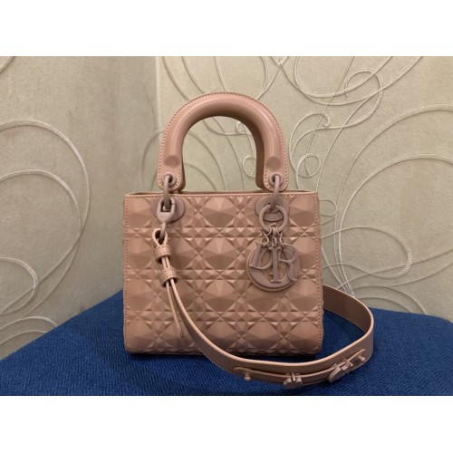MEDIUM LADY DIOR TAS Cannage kalfsleer C2813 roze