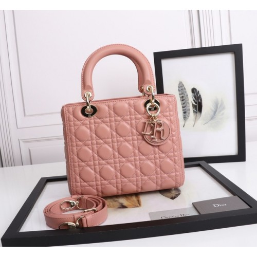 MEDIUM LADY DIOR BAG Cannage lamsleer M0565E Kersenbloesempoeder