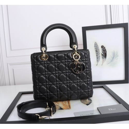 MEDIUM LADY DIOR TAS Cannage lamsleer M0565E zwart