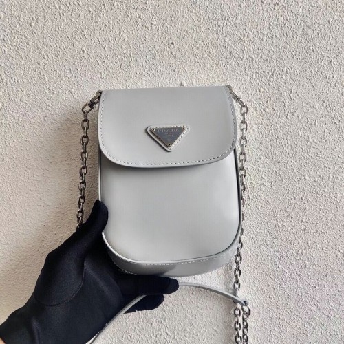 Prada Geborsteld leren mini-tas 1BH185 lichtgrijs
