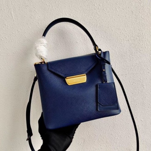 Prada draagtas van kalfsleer 1BN012 blauw