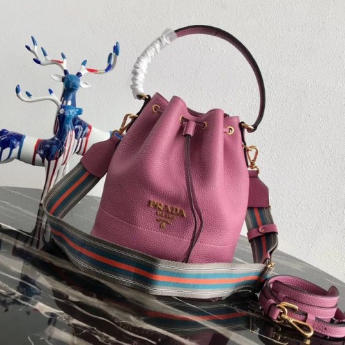 Prada Leren bucket bag 1BE018 roze