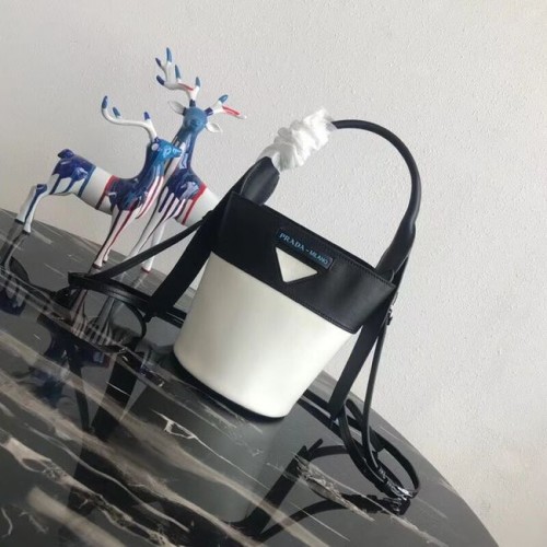 Prada Margit leren schoudertas 1BE015 Zwart/wit