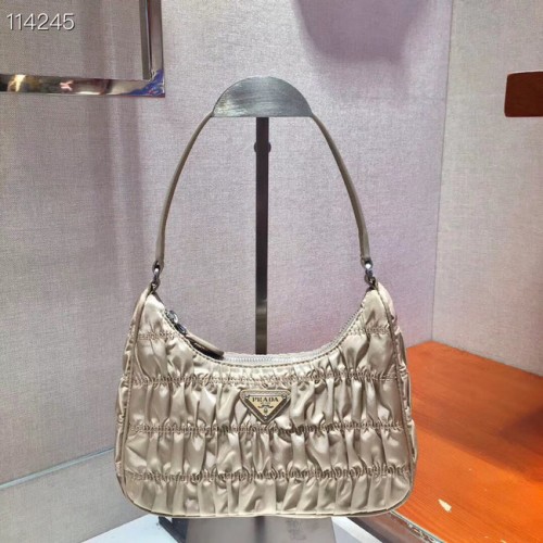 Prada minitas van nylon en saffianoleer 1NE204 abrikoos