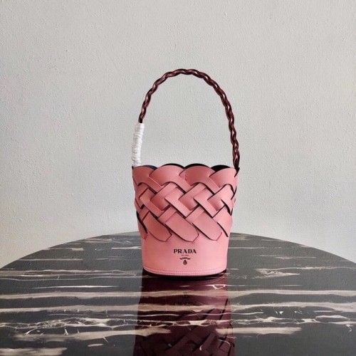 Prada Original Leather Woven Pattern Bucket Bag 1BG049 roze