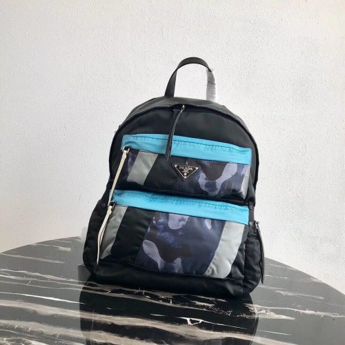 Prada Rugzak van technische stof met print 2VZ025 zwart en blauw