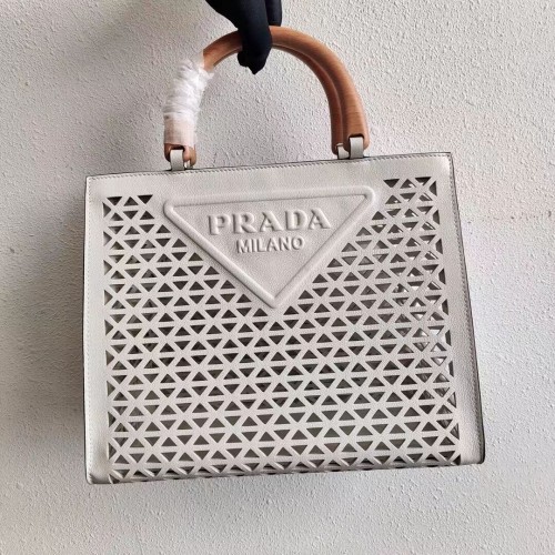 Prada leren draagtas 1AG405 wit