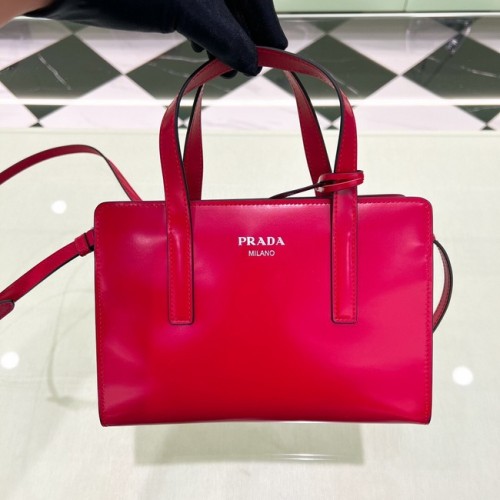 Prada Re-Edition 1995 kleine schoudertas van geborsteld leer 1BA357 rood