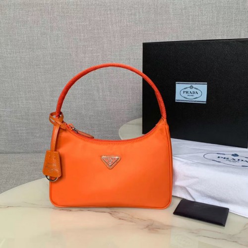 Prada Re-Edition 2000 nylon minitas 1NE515 oranje