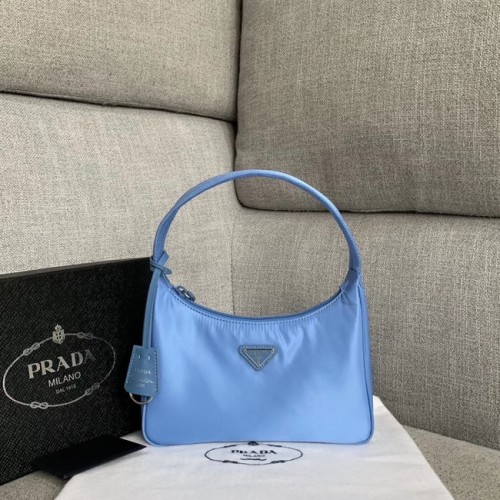 Prada Re-Edition 2000 nylon minitas 91515 blauw