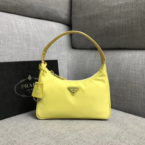 Prada Re-Edition 2000 nylon minitas 91515 geel