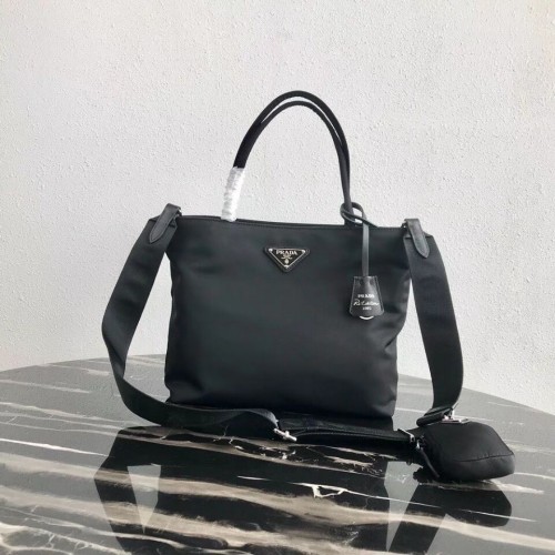 Prada Re-Edition nylon draagtas 1BG320 Zwart