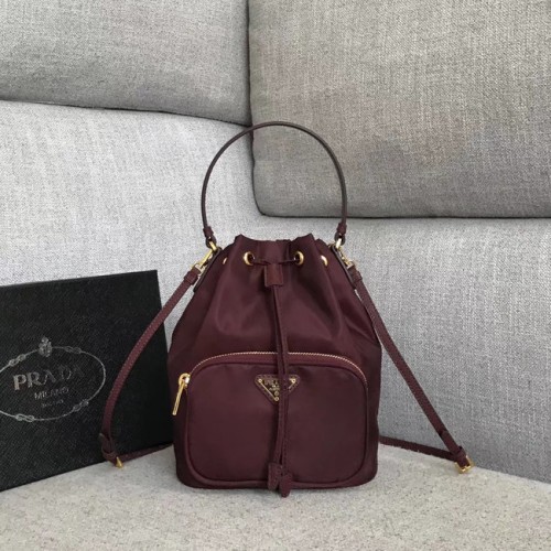 Prada Re-Edition nylon draagtas 81166 Bourgondië