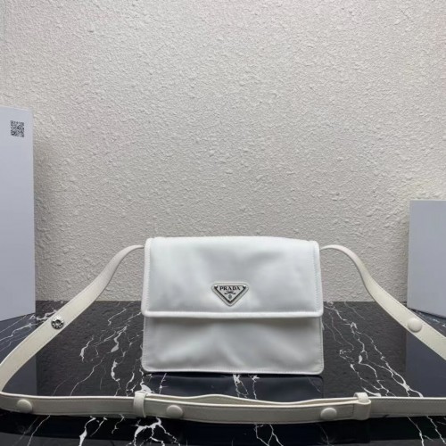 Prada Re-Nylon en nappa lederen schoudertas 1BM313 wit