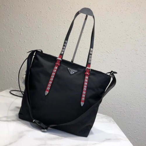Prada Saffiano leren en nylon draagtas 1BG212 zwart&rood