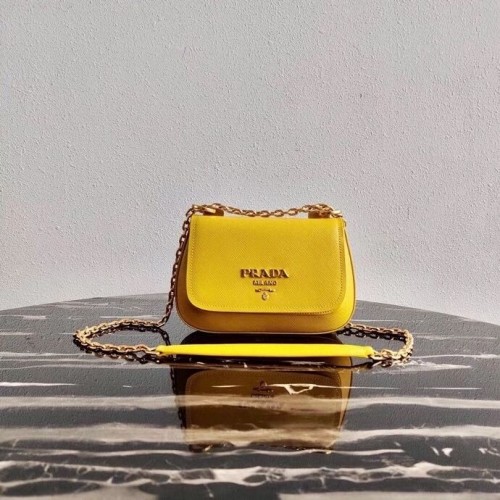 Prada Saffiano leren schoudertas 2BD275 geel