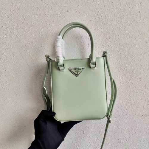 Prada Small geborsteld leren draagtas 1AD331 lichtgroen