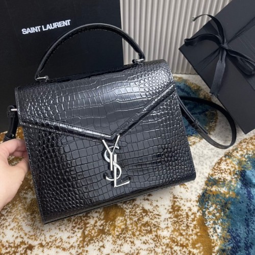 SAINT LAURENT CASSANDRA MEDIUM TAS MET HOOG HANDVAT IN GLANZEND LEER MET KROKODIL-RELIËF 623931 ZWART