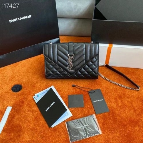 SAINT LAURENT MONOGRAM KETTINGPORTEFEUILLE IN MIX MATELASSE GRAIN DE POUDRE RELIËF LEER 526286 BLACK&SILouis VuittonER