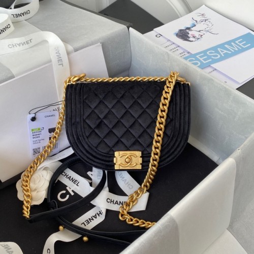 KLEINE JONGEN CHANEL MESSENGER TAS AS3350 zwart