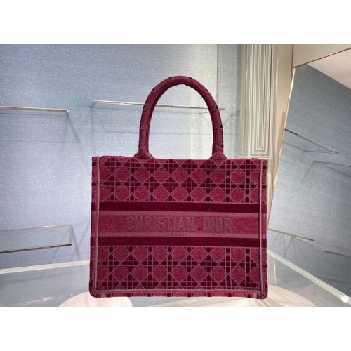 KLEINE DIOR BOOK TOTE Burgundy Cannage geborduurd fluweel M1287Z