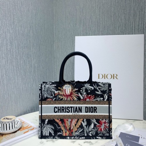 KLEINE DIOR BOOK TOTE Geborduurd M1296-6