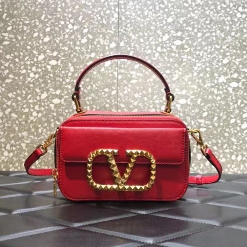VALENTINO GARAVANI Rockstud Alcove klein generfd kalfsleer 2B0058 rood