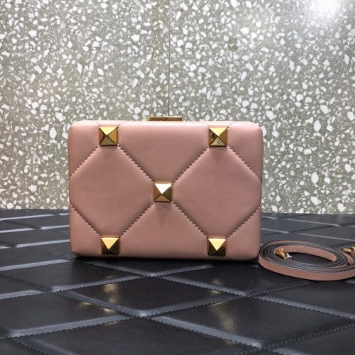 VALENTINO GARAVANI Roman Stud Napa schapenleer 0659 roze