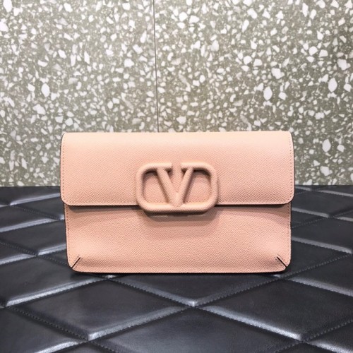 VALENTINO GARAVANI Stud Sign clutch van generfd kalfsleer 0650 roze