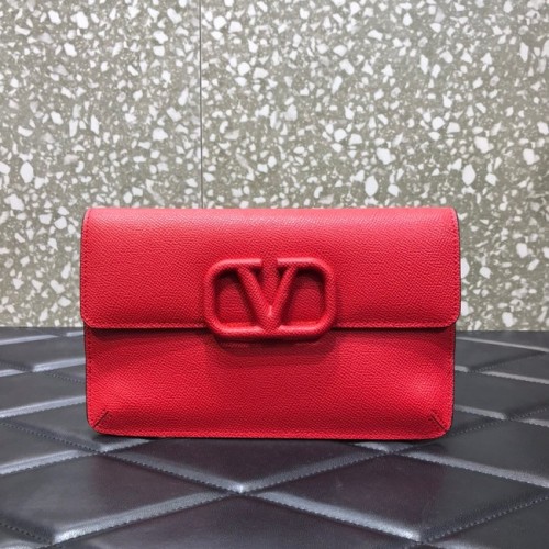 VALENTINO GARAVANI Stud Sign clutch van generfd kalfsleer 0650 rood