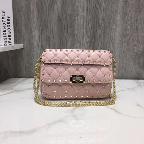 VALENTINO Rockstud kleine gewatteerde leren schoudertas 77562 roze