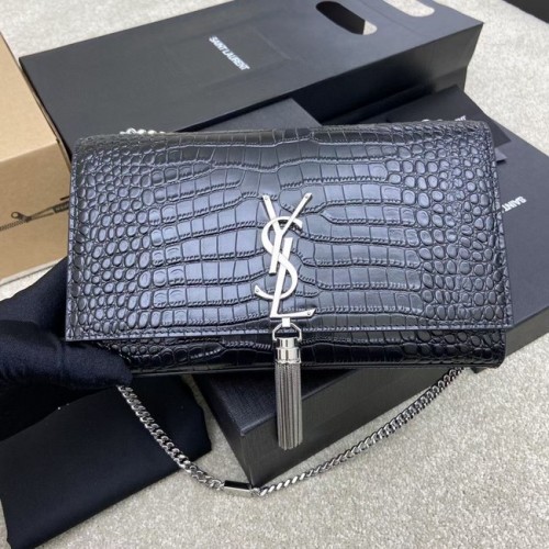 YSL KATE MEDIUM MET KWASTJE IN GLANZEND LEER MET KROKODIL-RELIËF B377829 zwart