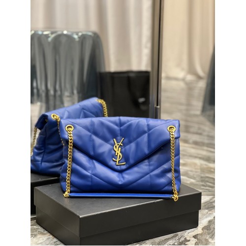 Yves Saint Laurent LOULOU PUFFER MEDIUM TAS IN GEWATTEERD GEROOFLIJST MAT LEER Y577475 Elektro-optisch blauw