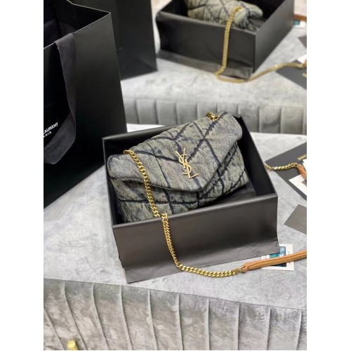 Yves Saint Laurent Loulou puffer kleine spijkertas 620333 blauw