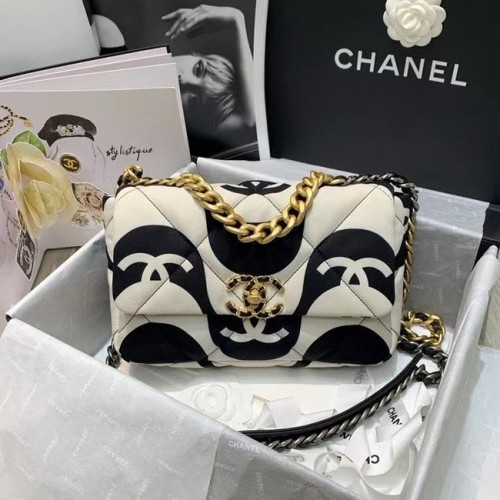 chanel 19 kleptas AS1160 zwart-wit