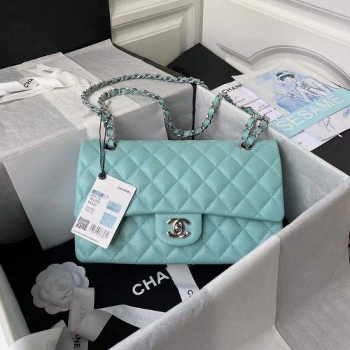 chanel flap bag generfd kalfsleer zilver metaal A01112 lichtblauw