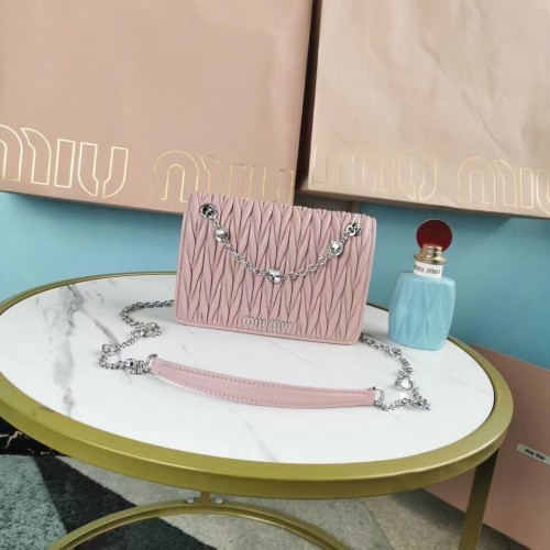 miu miu Matelasse Nappa lederen schoudertas 5AC065 roze