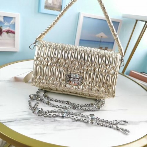 miu miu Matelasse schoudertas van nappaleer 5BP012M goud