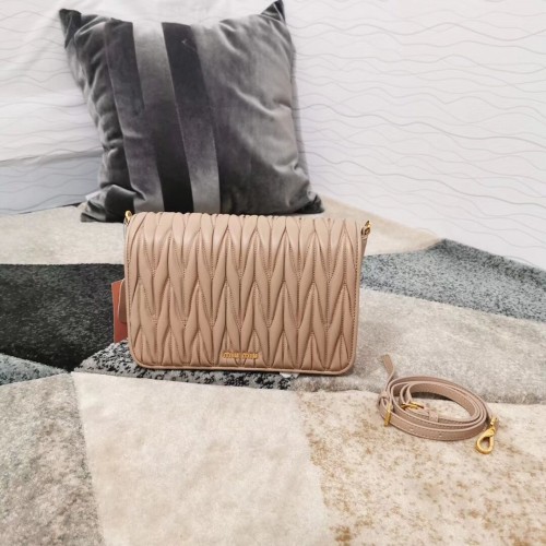 miu miu Matelasse Nappa Leren schoudertas 5BG163 Abrikoos